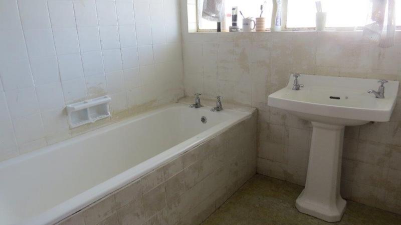 4 Bedroom Property for Sale in Oostersee Western Cape